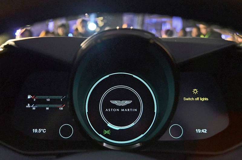 Vantage — Photo