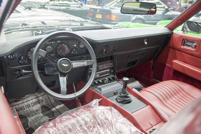 Vantage — Interior
