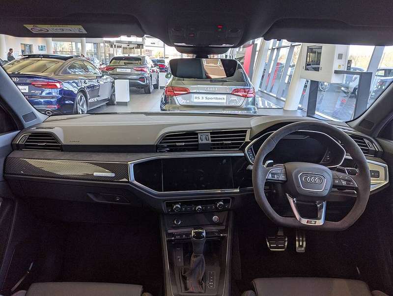 Q3 Sportback — Interior