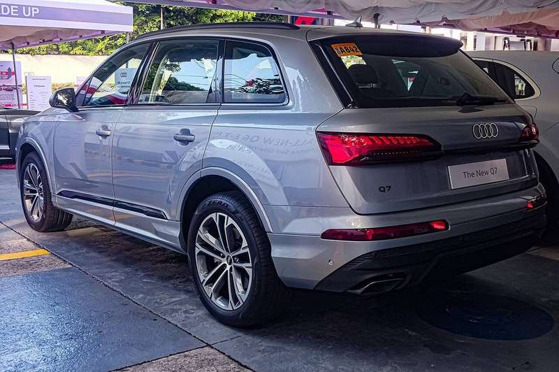 Q7 — Exterior