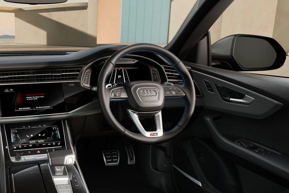 RS Q8 Performance — Photo