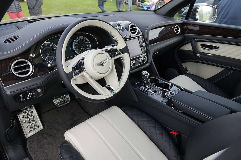 Bentayga — Interior
