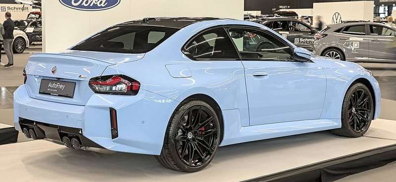 M2 — Exterior