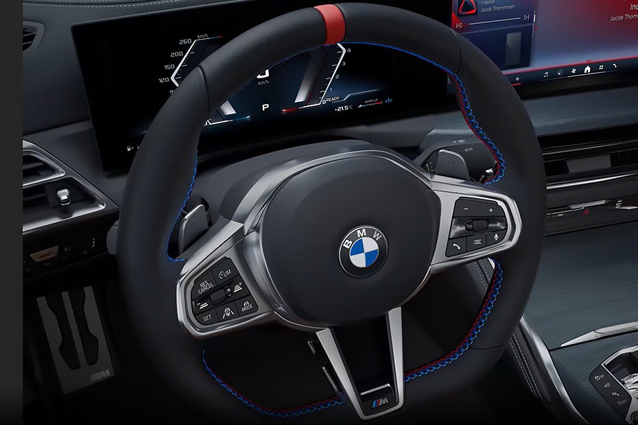 M440i — Photo