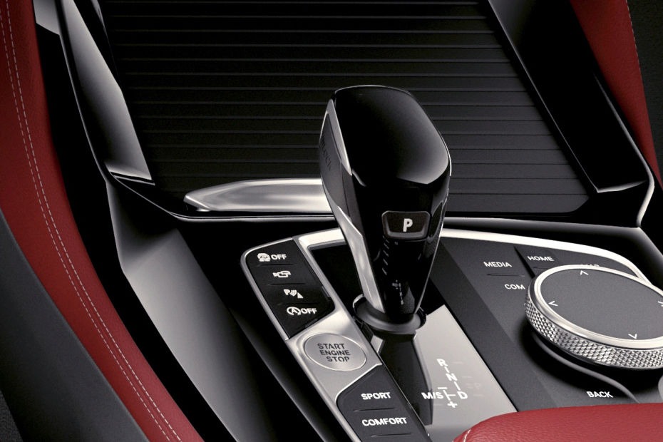 X4 M40i — Photo