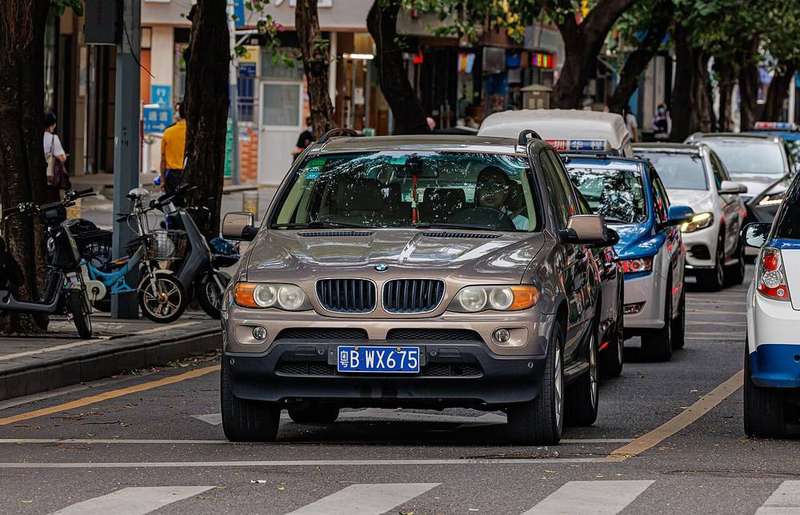 X5 — Exterior