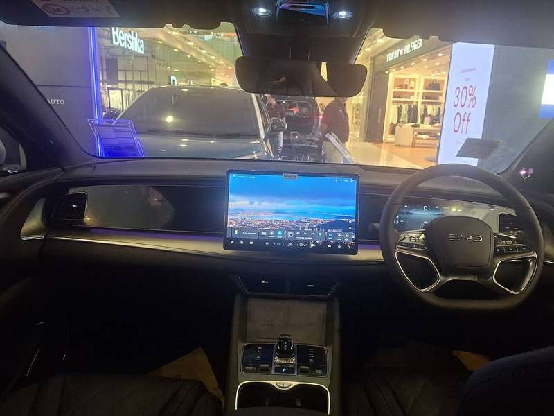 Sealion 7 — Interior