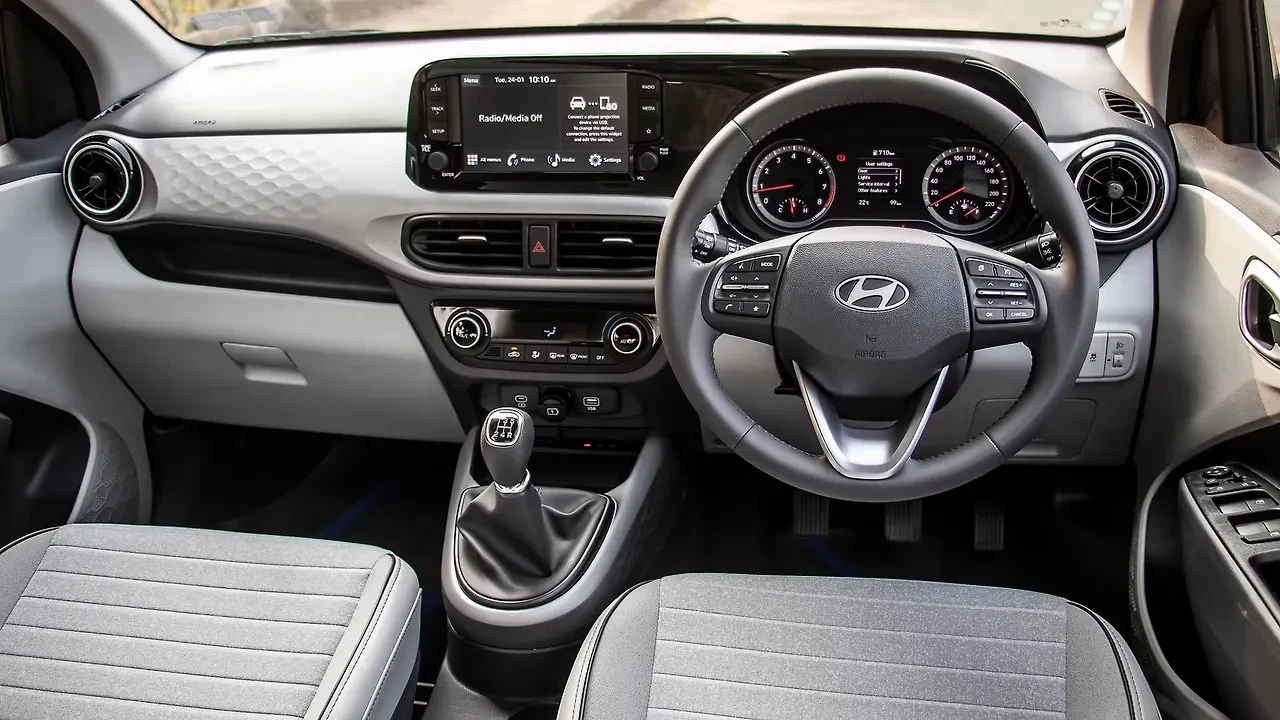 Grand i10 Nios — Photo