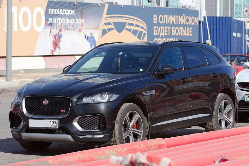 F-Pace — photo