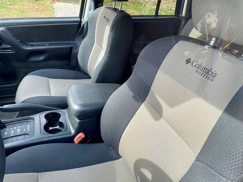 Grand Cherokee — Interior