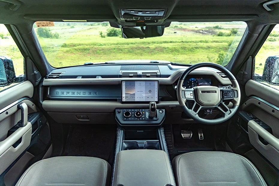 Defender — Photo