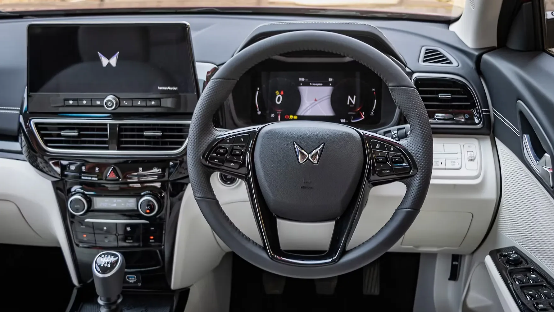 XUV 3XO — Photo