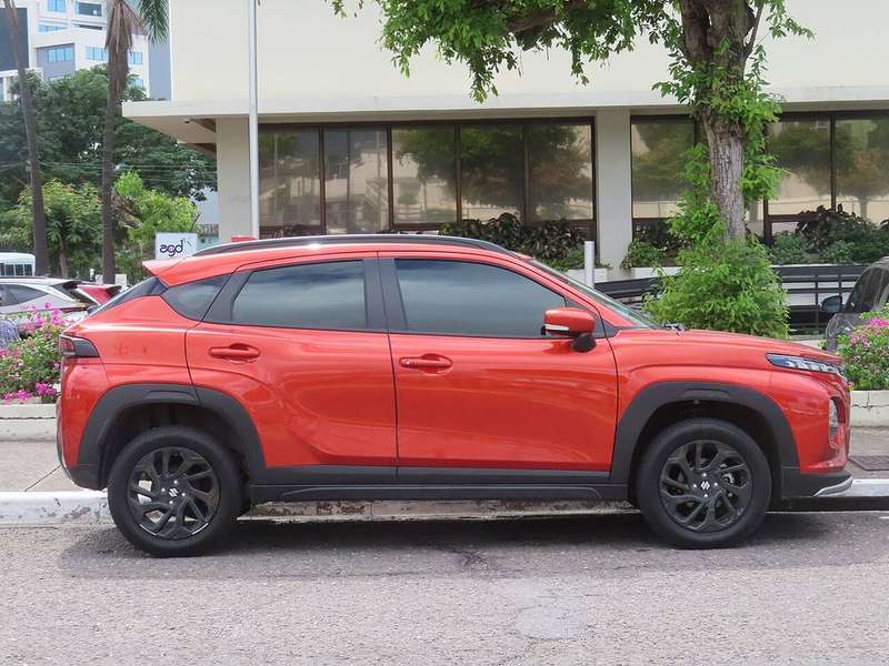 Fronx — Exterior