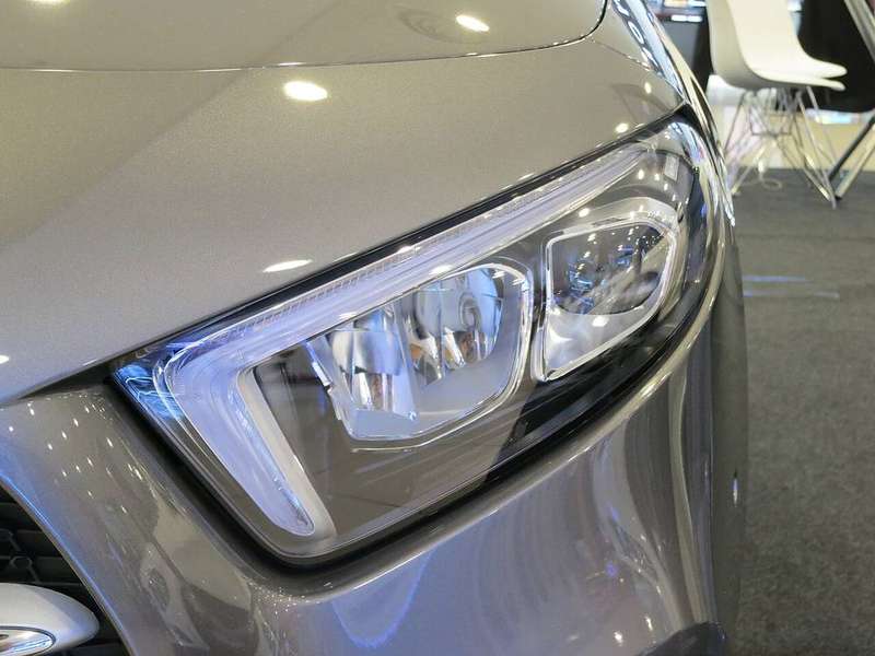 A-Class Limousine — Photo