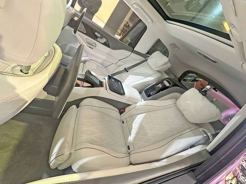 Maybach GLS — Interior