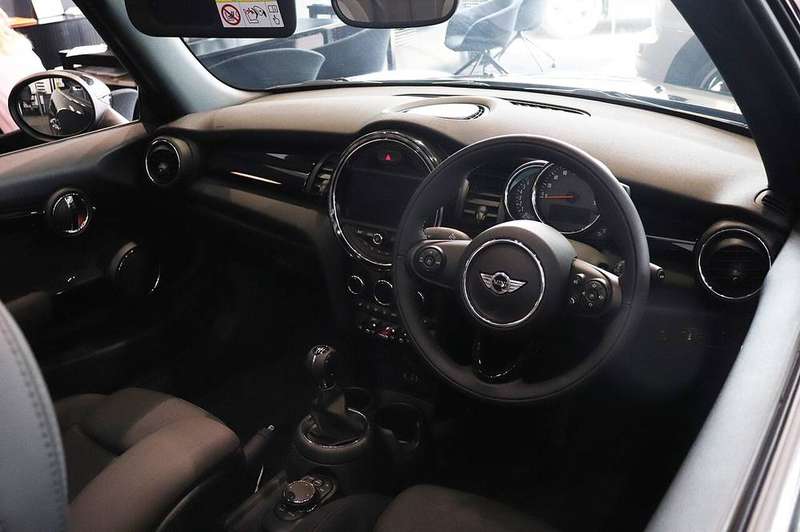 Cooper S — Interior