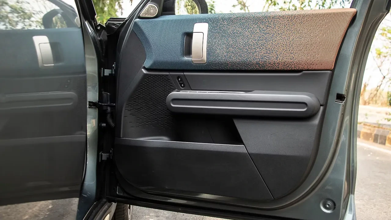 Countryman Electric — Photo