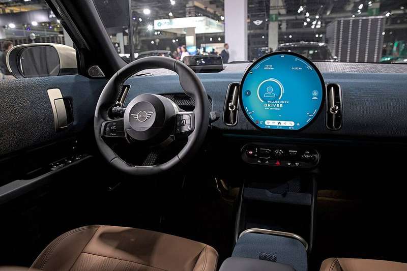 Countryman — Exterior