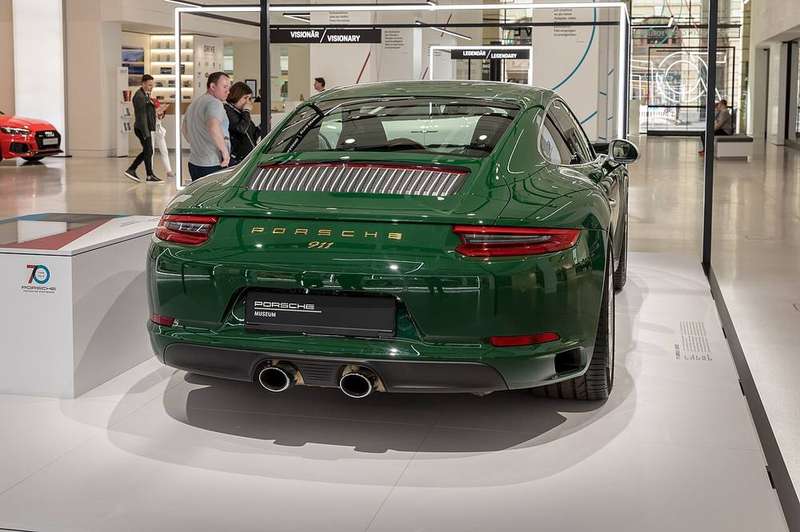 911 — Exterior