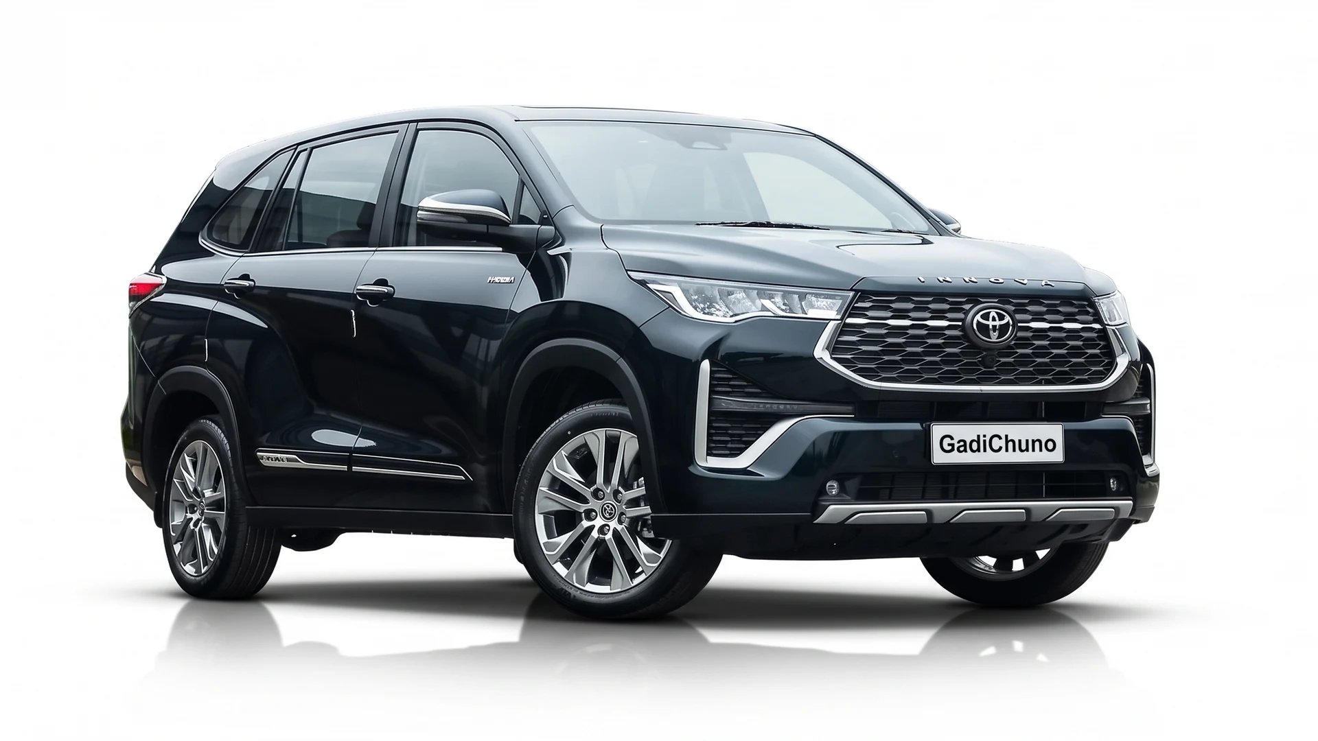 Innova Hycross — photo